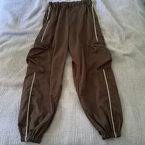 BLACK WINDBREAKER PANTS